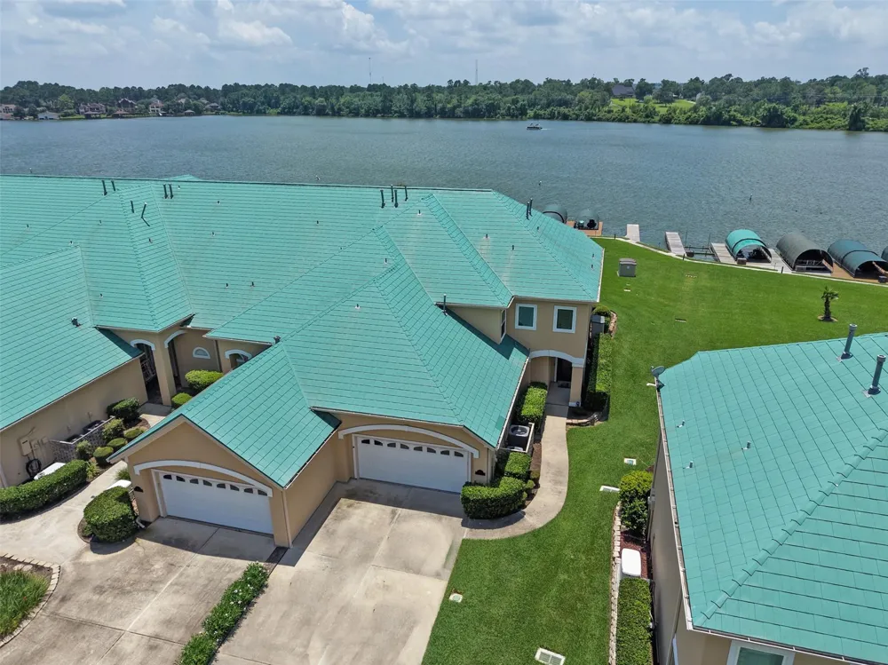 127 W Palm Boulevard Montgomery, TX 77356
