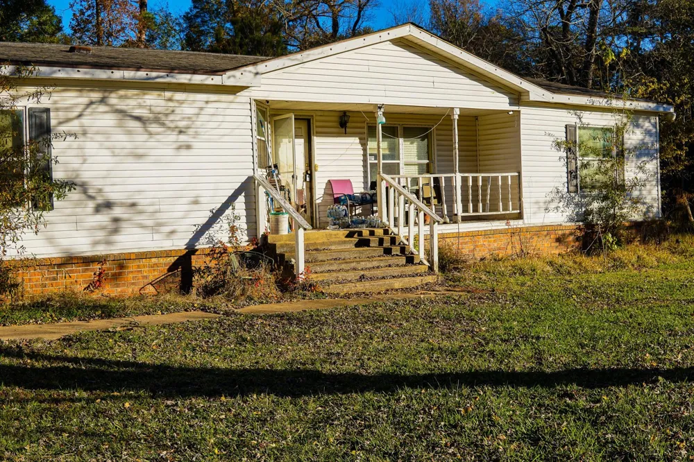 112 Highland Drive Huntsville, TX 77320