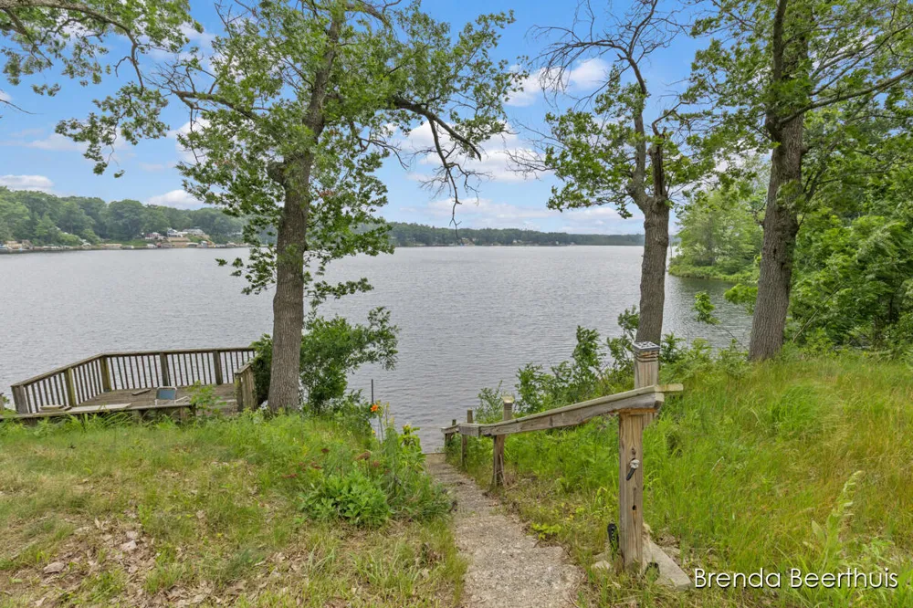 2618 Mundy Avenue White Cloud, MI 49349