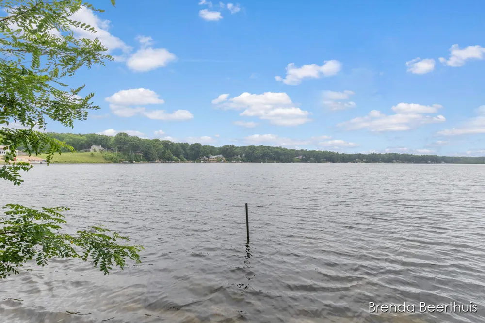 2618 Mundy Avenue White Cloud, MI 49349