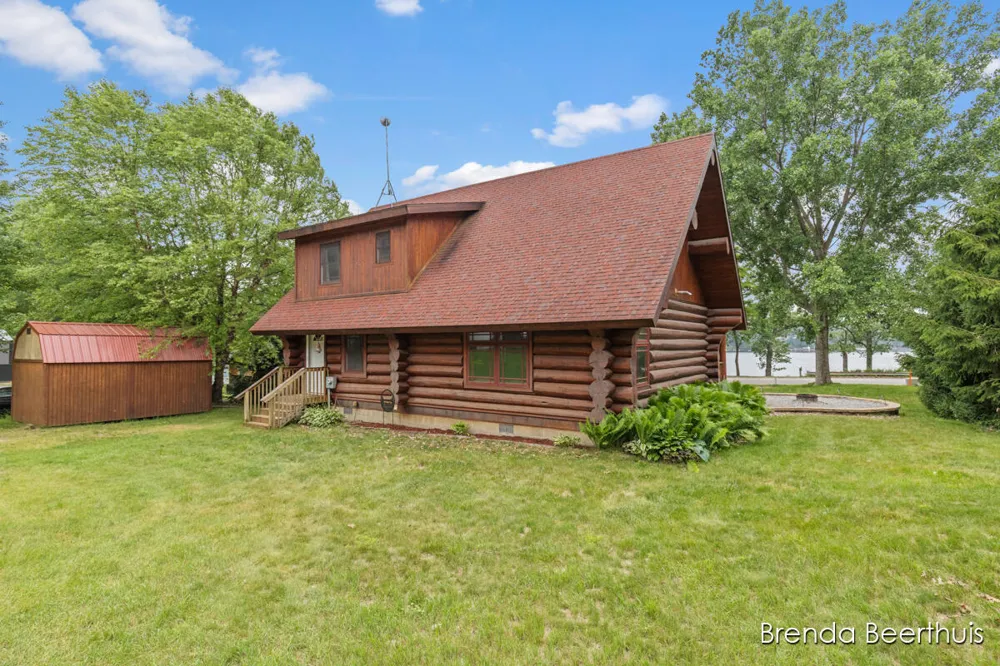 2618 Mundy Avenue White Cloud, MI 49349