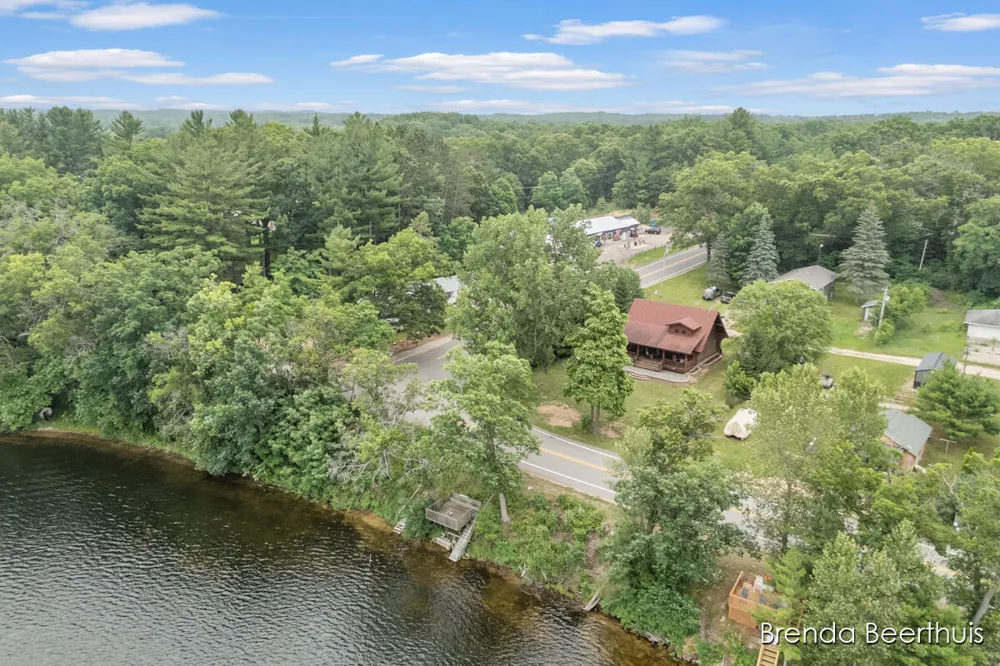 2618 Mundy Avenue White Cloud, MI 49349