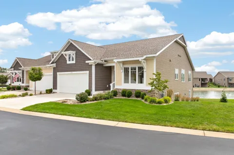4054 Bungalow Path
