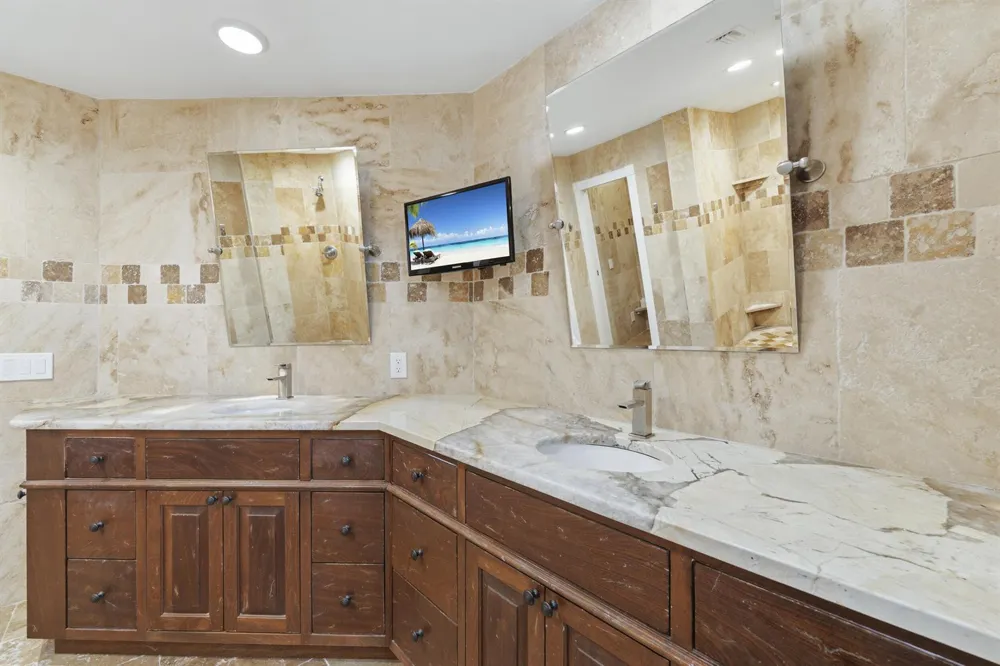 2359 Treasure Isle Drive #33 Palm Beach Gardens, FL 33410