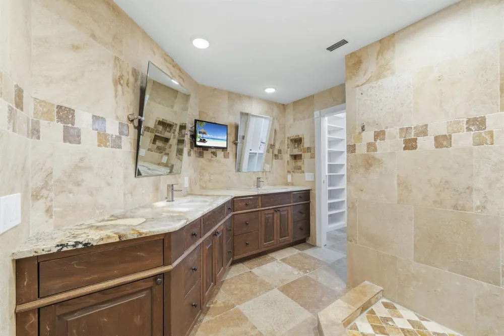 2359 Treasure Isle Drive #33 Palm Beach Gardens, FL 33410