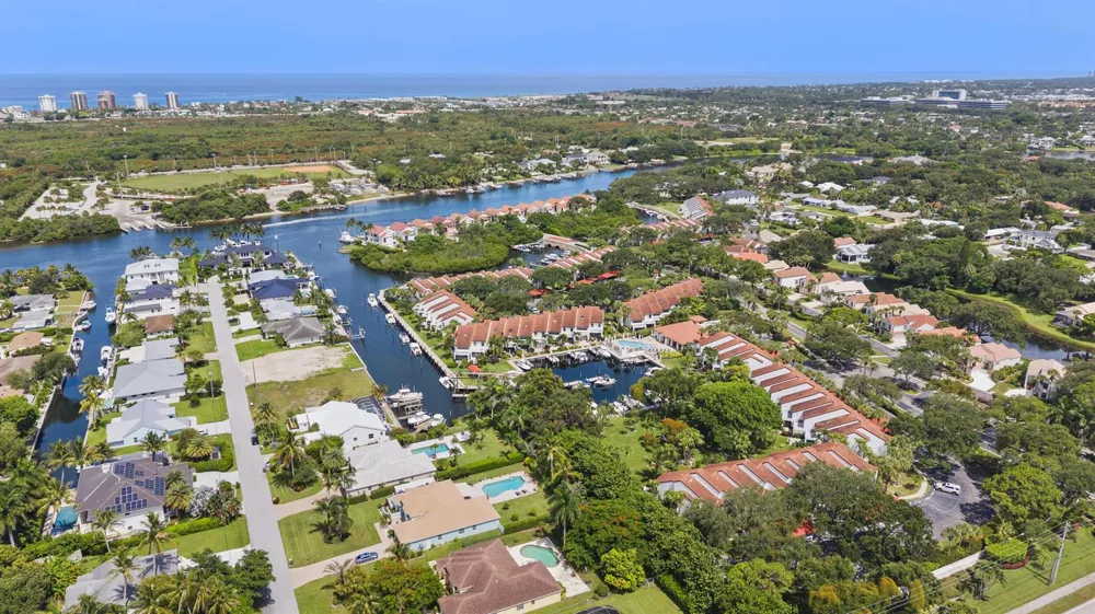 2359 Treasure Isle Drive #33 Palm Beach Gardens, FL 33410