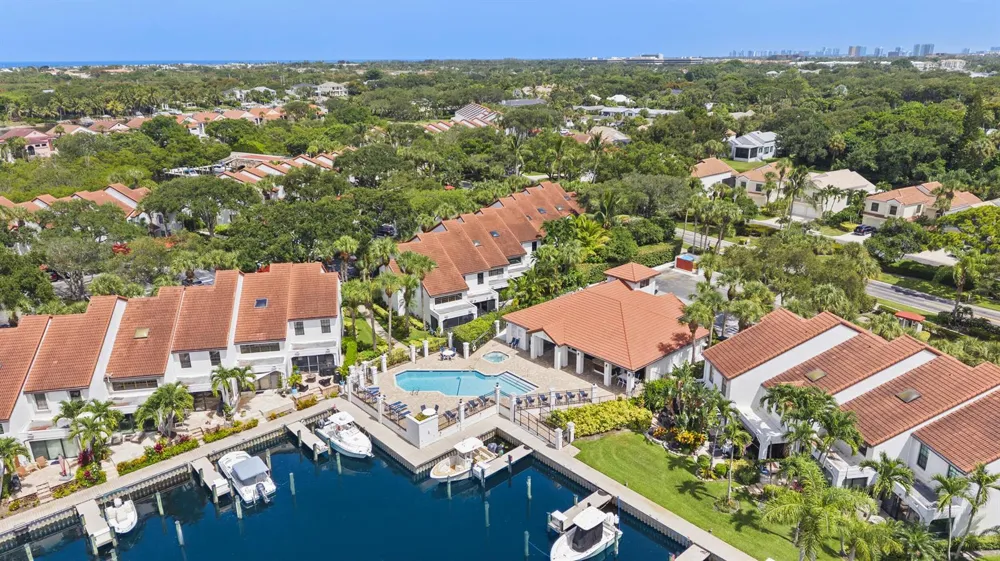 2359 Treasure Isle Drive #33 Palm Beach Gardens, FL 33410
