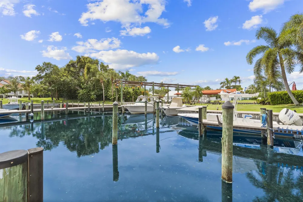 2359 Treasure Isle Drive #33 Palm Beach Gardens, FL 33410
