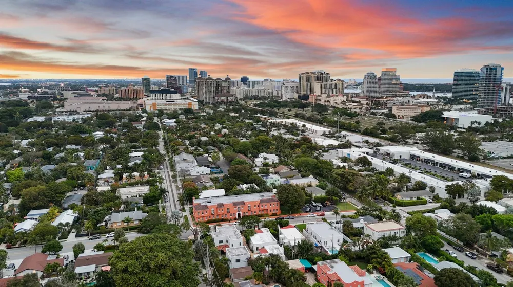 2359 Treasure Isle Drive #33 Palm Beach Gardens, FL 33410