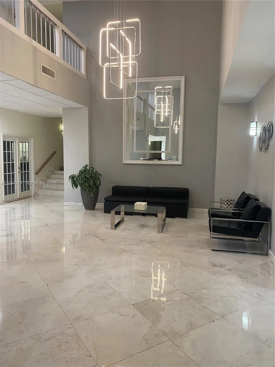 2780 NE 183rd St #909 Aventura, FL 33160