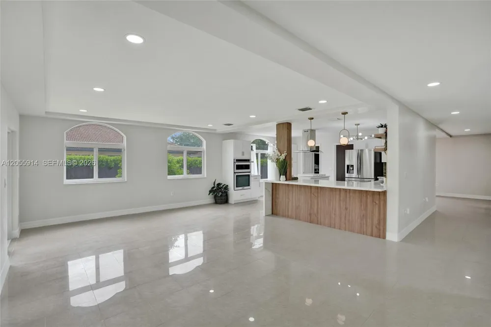 4665 SW 159th Ct Miami, FL 33185