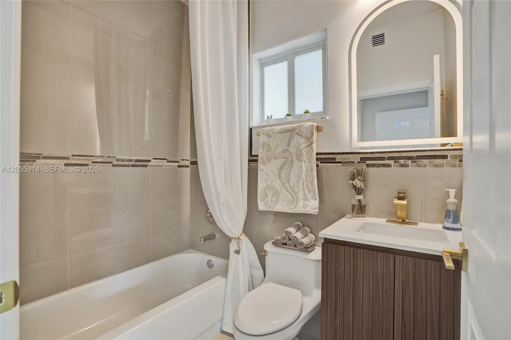 4665 SW 159th Ct Miami, FL 33185