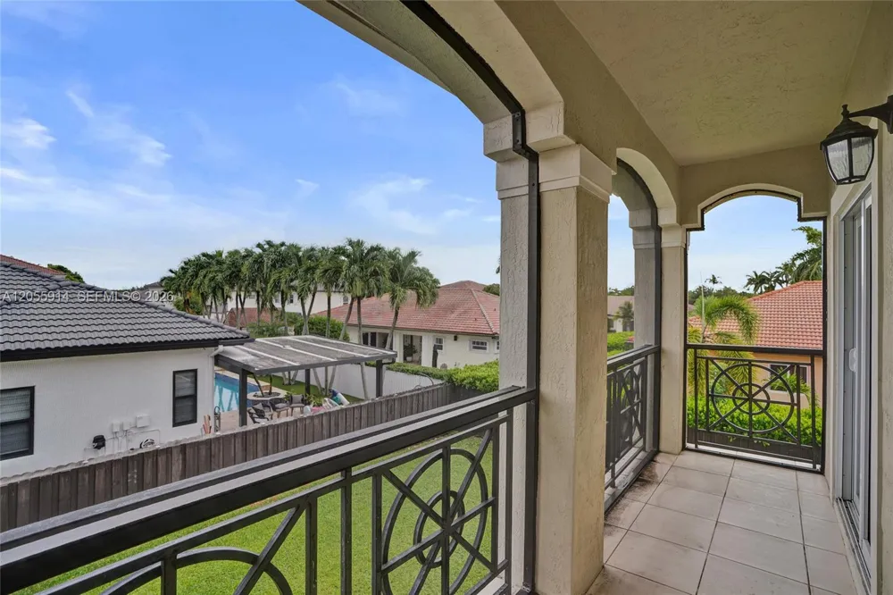 4665 SW 159th Ct Miami, FL 33185