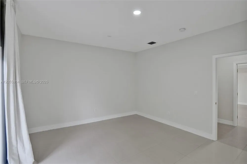 4665 SW 159th Ct Miami, FL 33185