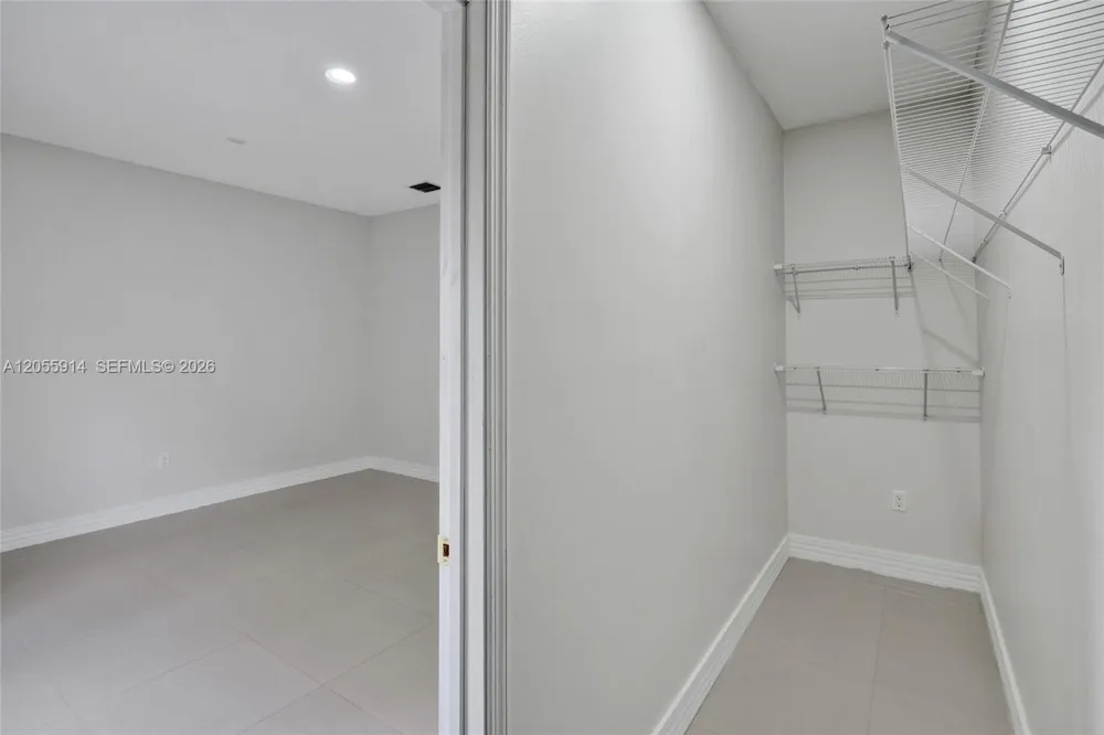 4665 SW 159th Ct Miami, FL 33185