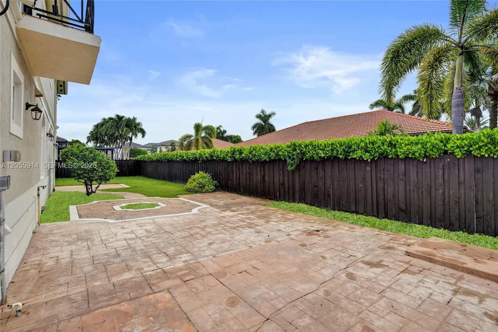 4665 SW 159th Ct Miami, FL 33185