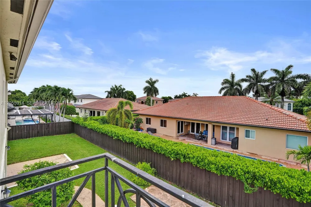 4665 SW 159th Ct Miami, FL 33185