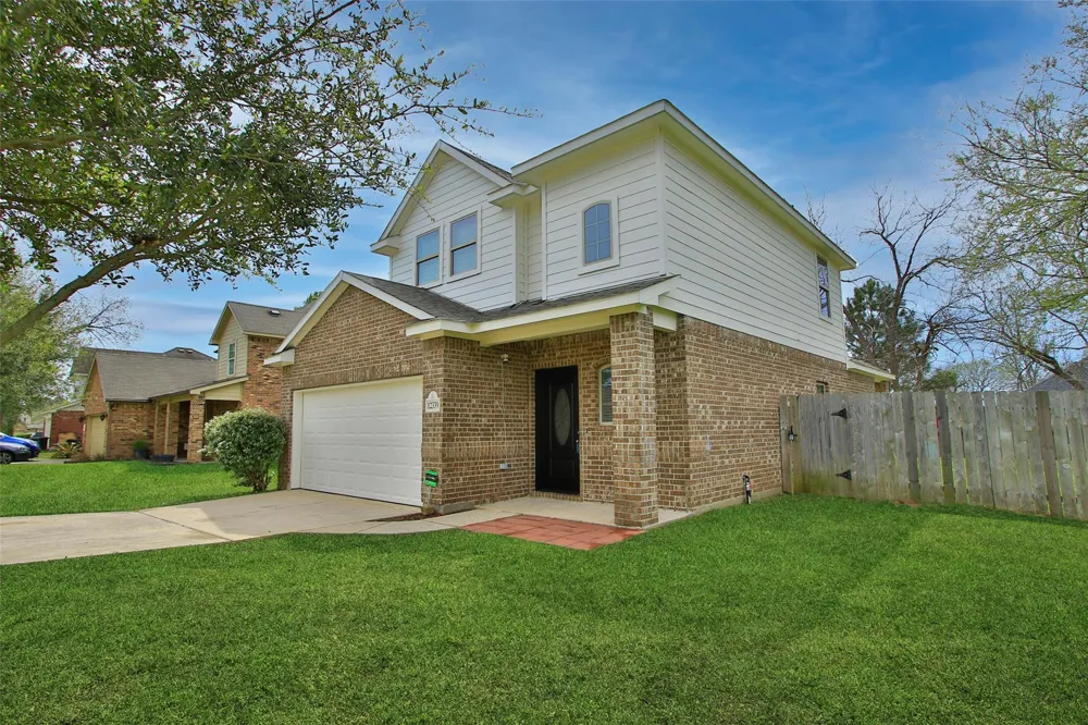 12339 Ridgecrest Drive Willis, TX 77318