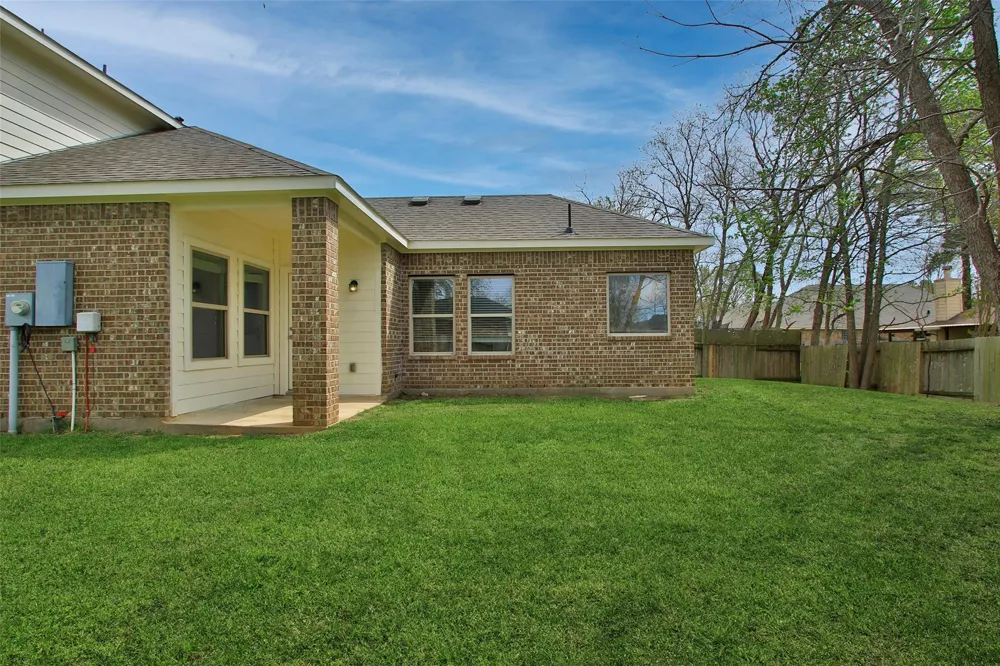 12339 Ridgecrest Drive Willis, TX 77318