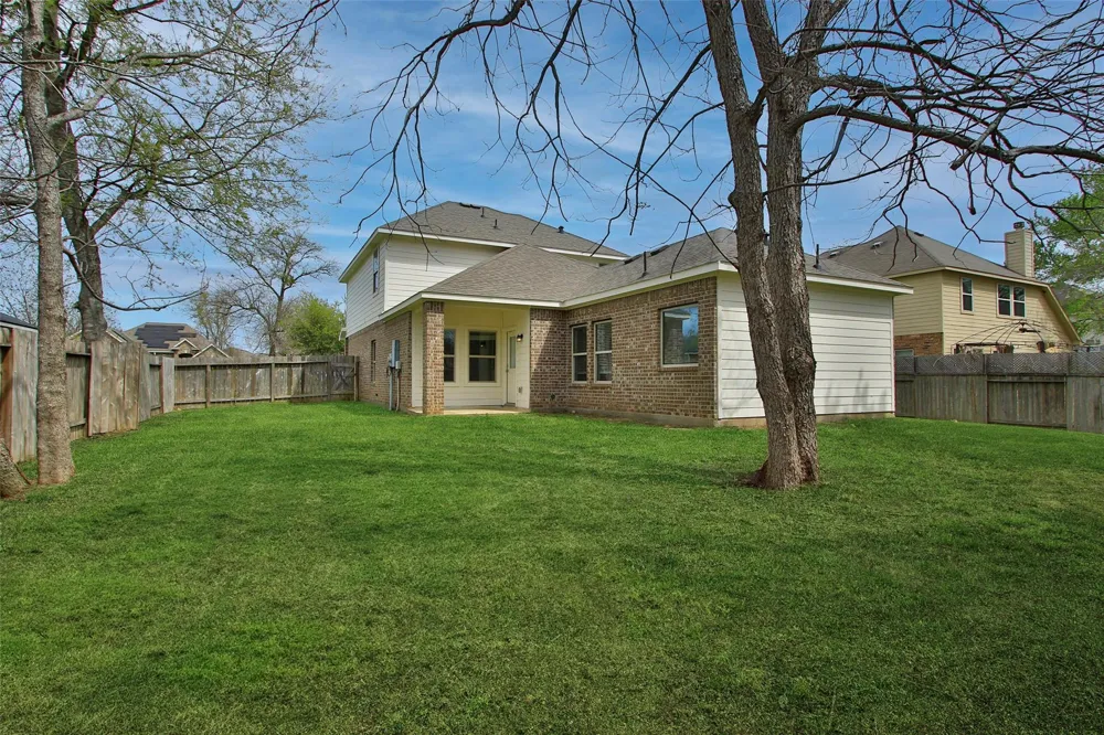 12339 Ridgecrest Drive Willis, TX 77318