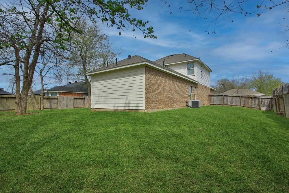 12339 Ridgecrest Drive Willis, TX 77318