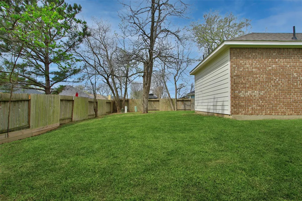 12339 Ridgecrest Drive Willis, TX 77318