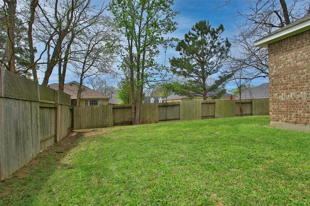12339 Ridgecrest Drive Willis, TX 77318