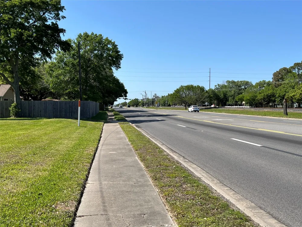 1000 Delmar La Marque, TX 77591