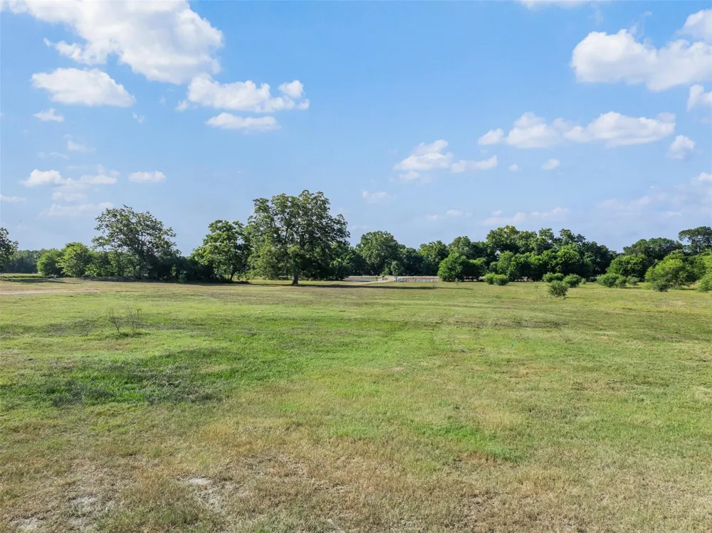 2231 E Us Highway 90 Schulenburg, TX 78956