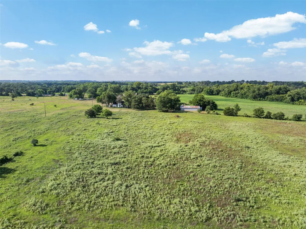 2231 E Us Highway 90 Schulenburg, TX 78956