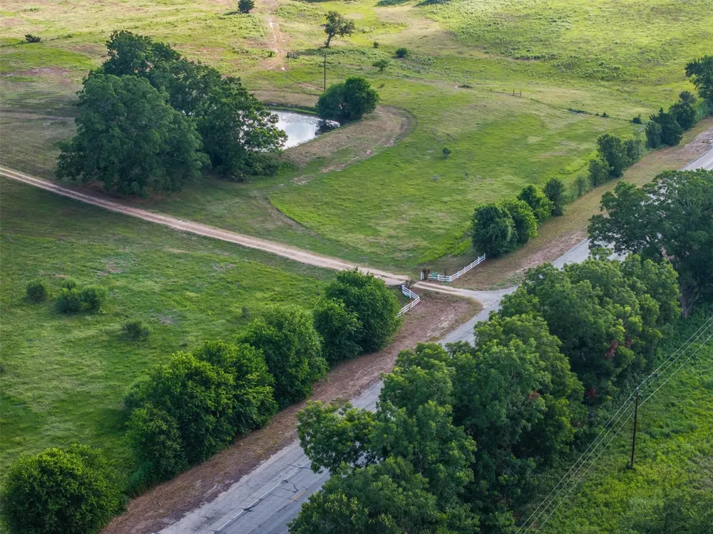 2231 E Us Highway 90 Schulenburg, TX 78956
