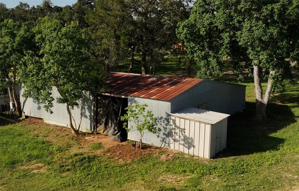 3835 Fm 949 Cat Spring, TX 78933