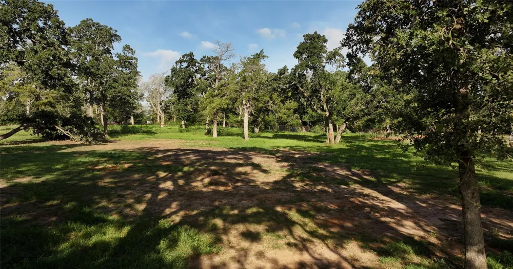3835 Fm 949 Cat Spring, TX 78933