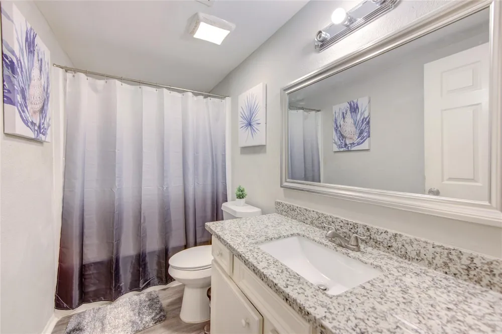 4106 California Street Dickinson, TX 77539