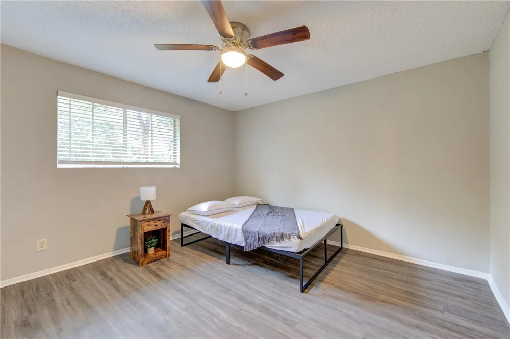 4106 California Street Dickinson, TX 77539