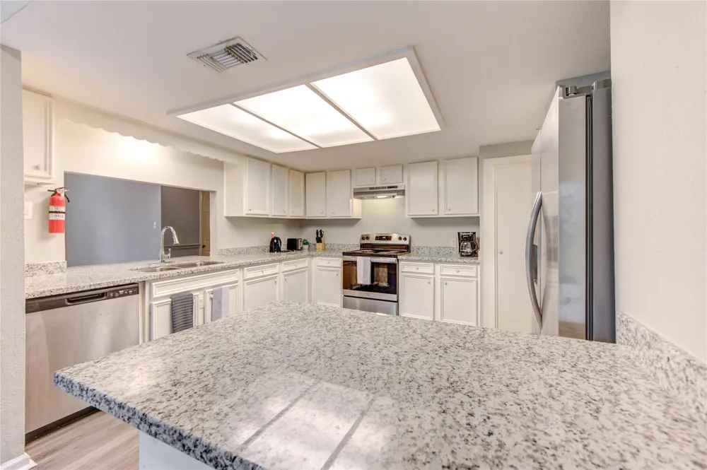 4106 California Street Dickinson, TX 77539