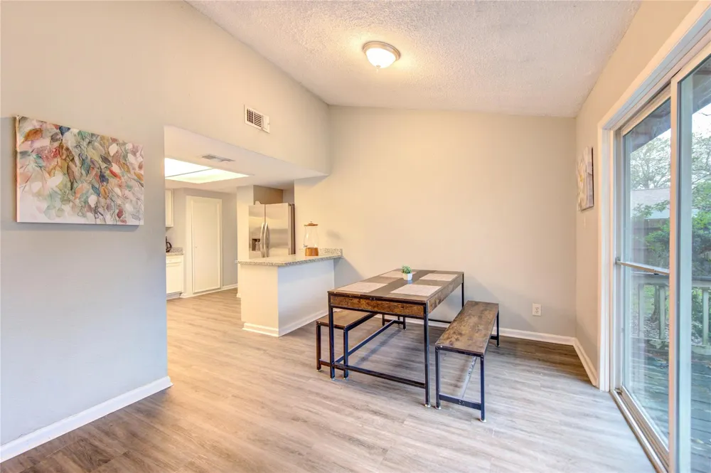 4106 California Street Dickinson, TX 77539