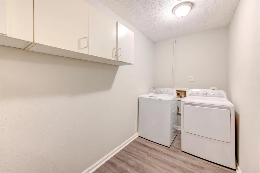 4106 California Street Dickinson, TX 77539