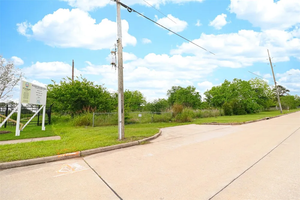 2625 Hillhouse Road Pearland, TX 77584