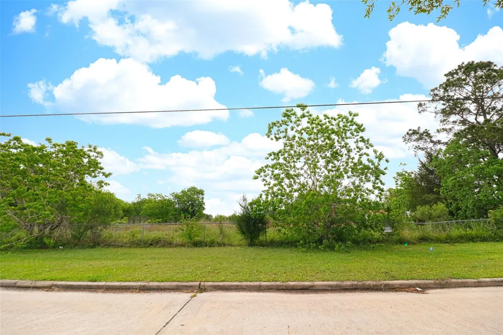 2625 Hillhouse Road Pearland, TX 77584