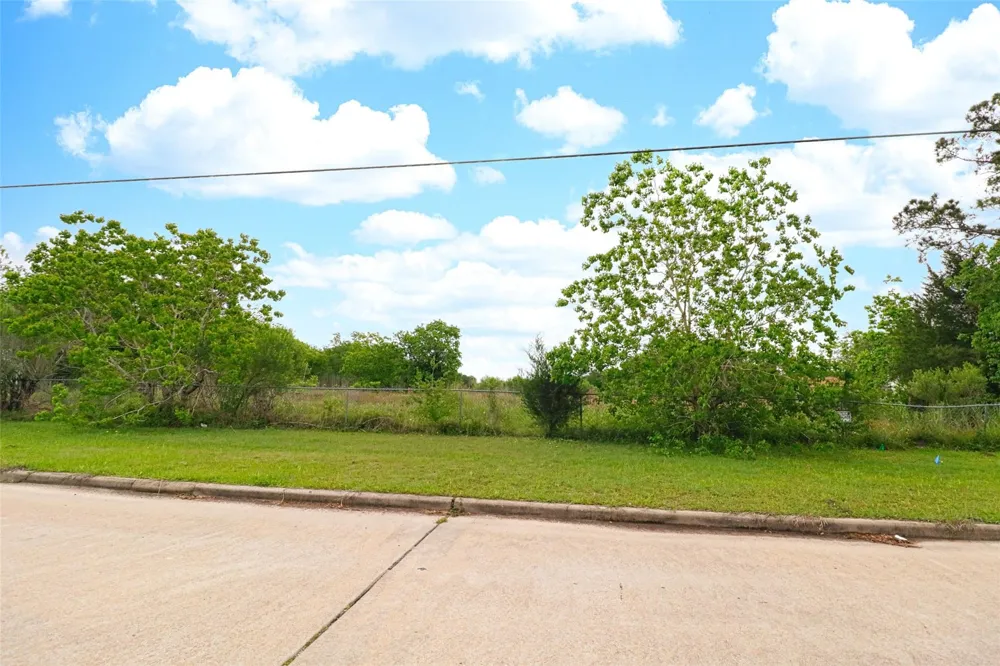 2625 Hillhouse Road Pearland, TX 77584