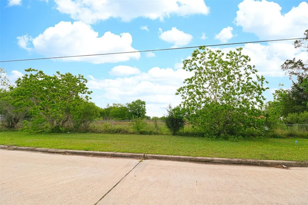 2625 Hillhouse Road Pearland, TX 77584