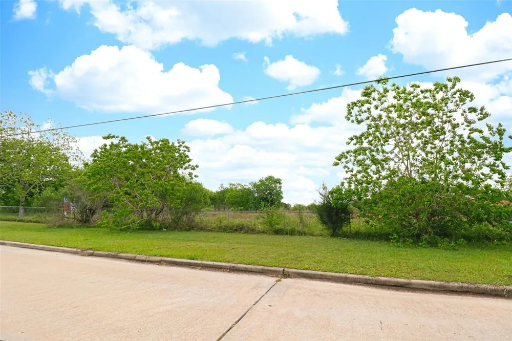 2625 Hillhouse Road Pearland, TX 77584