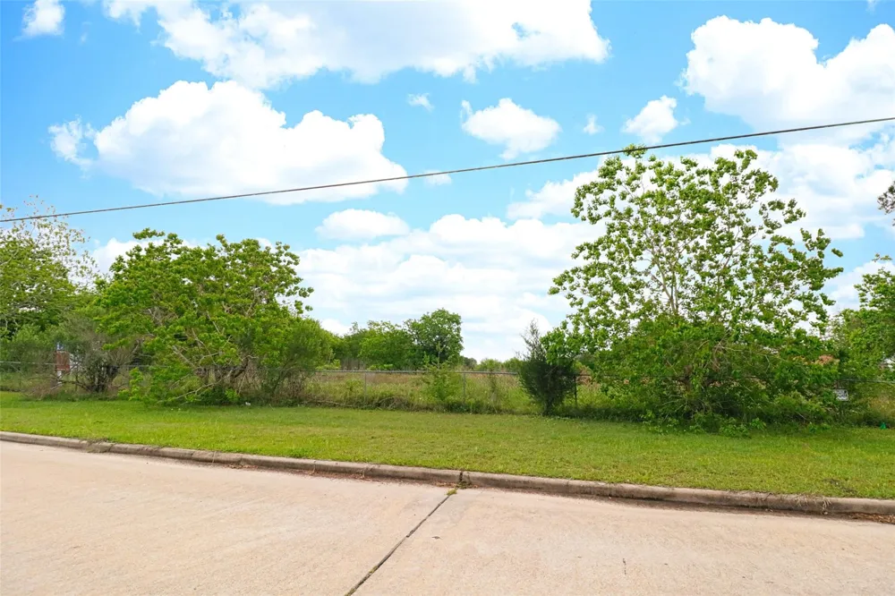 2625 Hillhouse Road Pearland, TX 77584