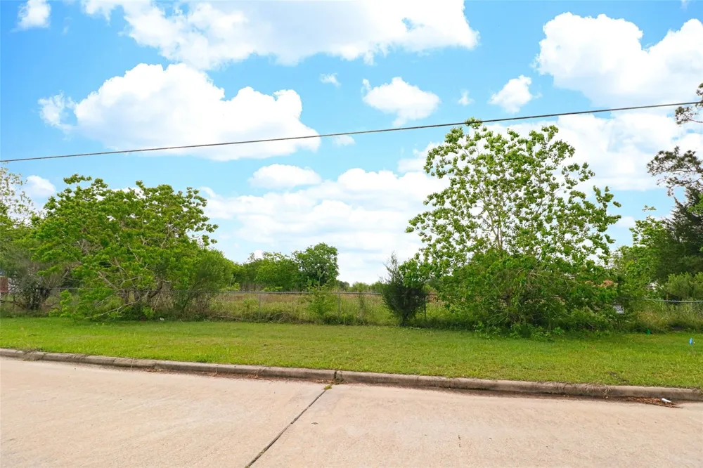 2625 Hillhouse Road Pearland, TX 77584