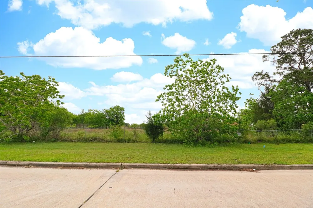 2625 Hillhouse Road Pearland, TX 77584