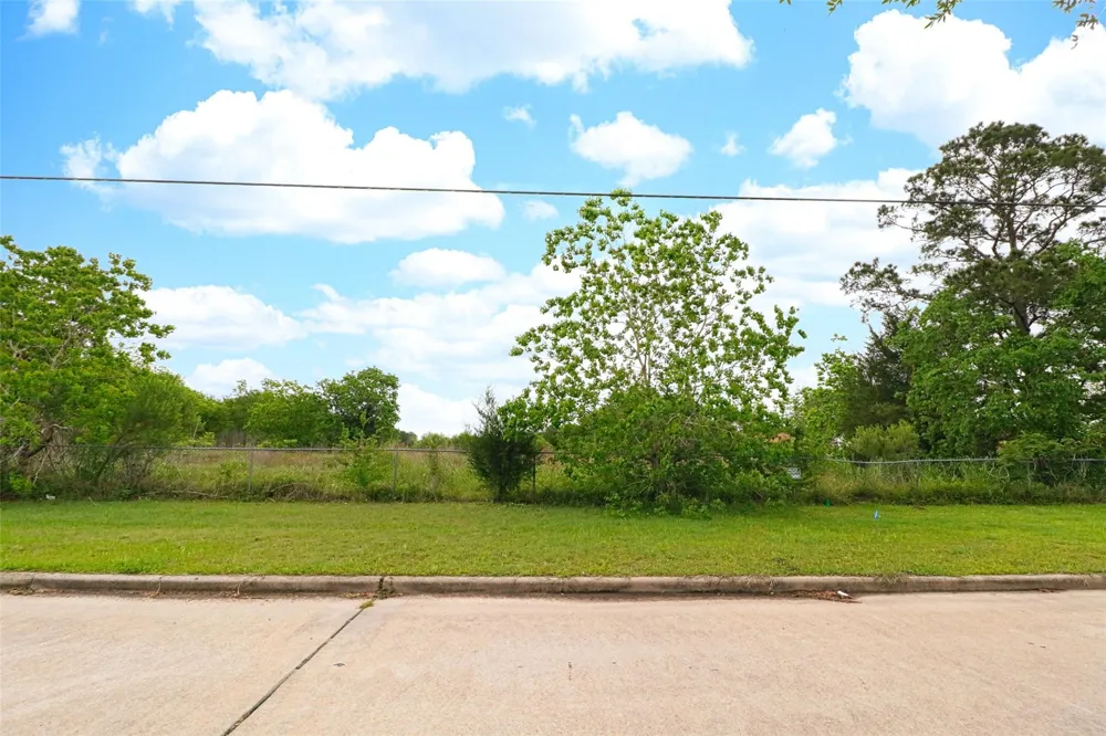 2625 Hillhouse Road Pearland, TX 77584