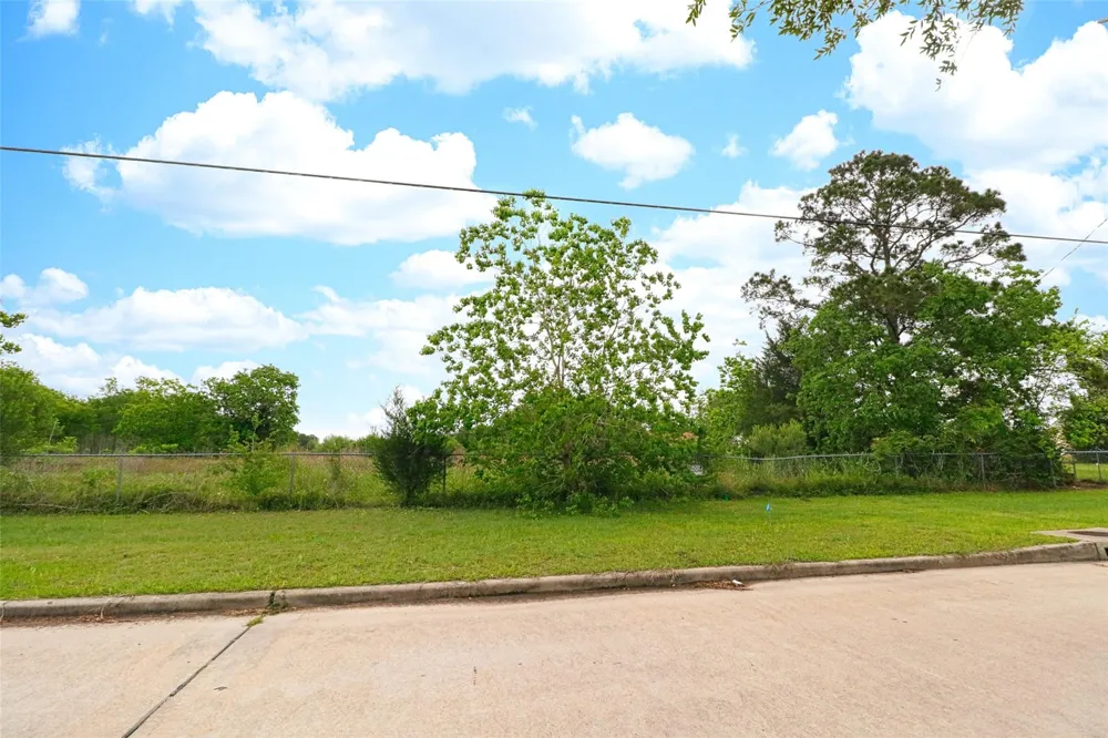 2625 Hillhouse Road Pearland, TX 77584