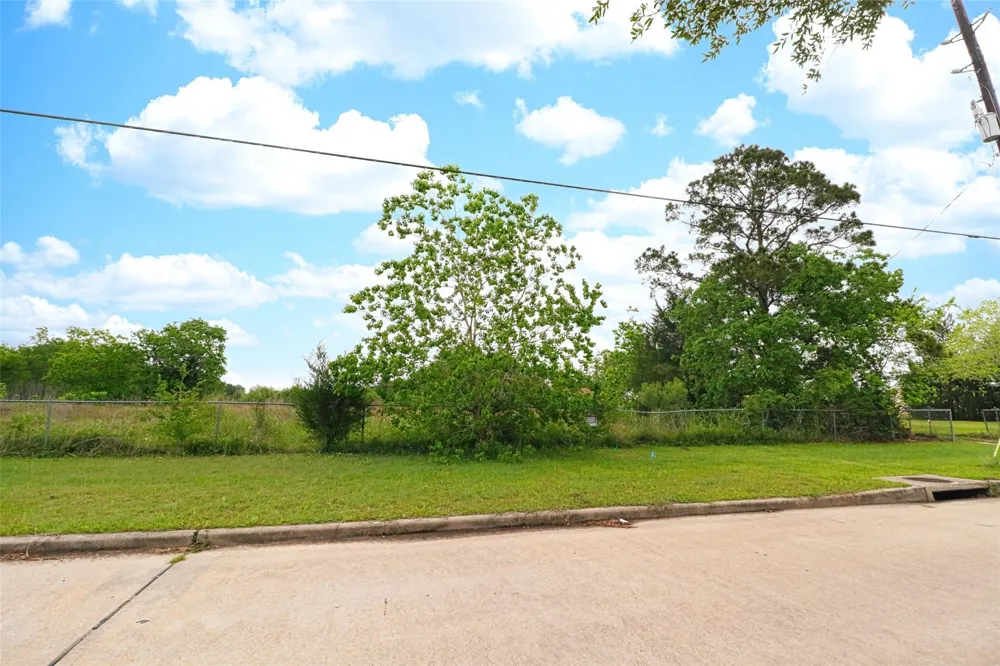 2625 Hillhouse Road Pearland, TX 77584