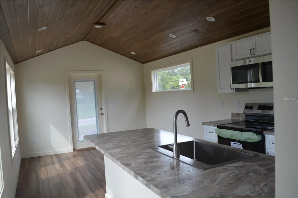 620 THIRD STREET Oviedo, FL 32765